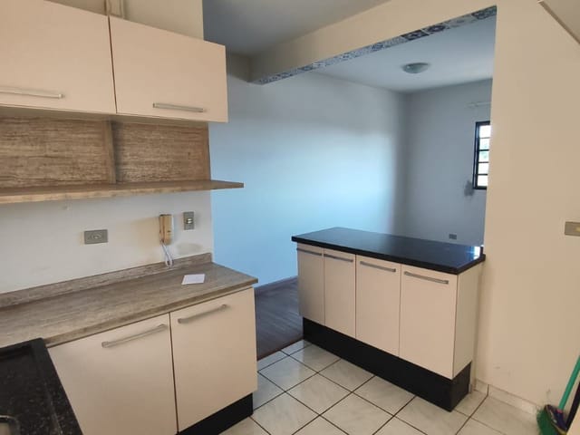 Foto do Apartamento - APARTAMENTO SEMIMOBILIADO À VENDA NO RESID. ARARAS EM APUCARANA COM TRÊS QUARTOS | J. Mareze Imóveis Ltda