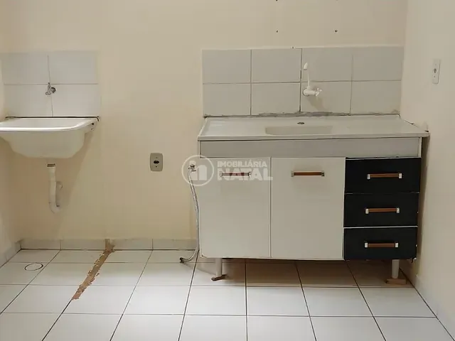Apartamento com 60m² 2 quartos e 1 banheiro, à venda, no bairro Perobinha em Londrina