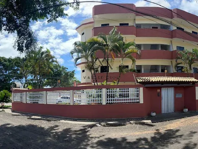 Apartamento 2 quartos e 2 banheiros, à venda ou para alugar, no bairro Jardim Savóia em Ilhéus