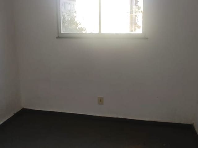 Apartamento 2 quartos e 1 banheiro, à venda, no bairro Paciência em Rio de Janeiro