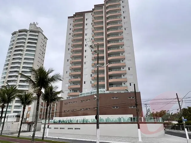 Apartamento 2 quartos e 1 banheiro, à venda, no bairro Maracanã em Praia Grande