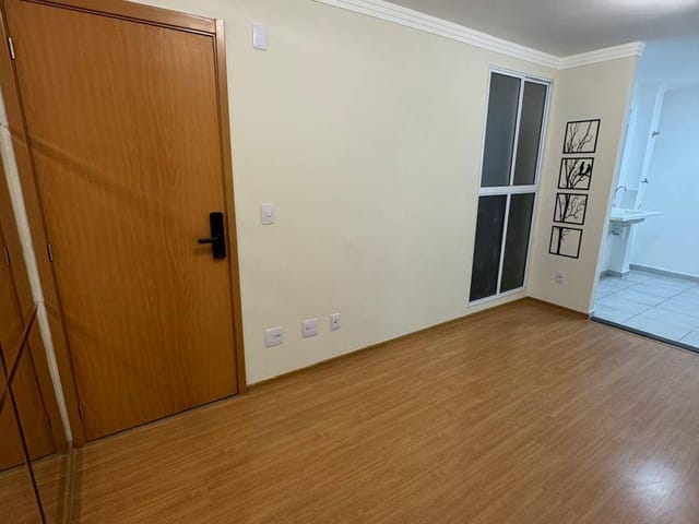 Apartamento 2 quartos e 1 banheiro, à venda, no bairro Chácara Holiday em Itaquaquecetuba