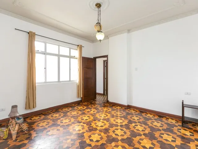 Apartamento 2 quartos e 1 banheiro, à venda, no bairro Centro em Curitiba