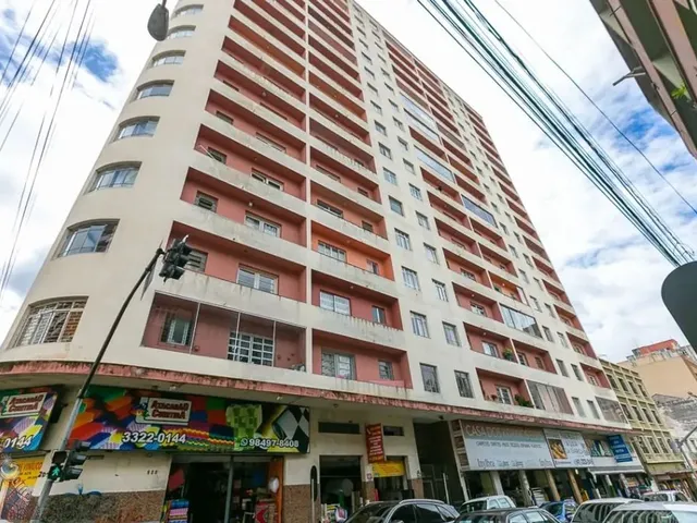 Apartamento 2 quartos e 1 banheiro, à venda, no bairro Centro em Curitiba