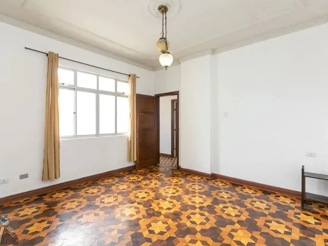 Apartamento 2 quartos e 1 banheiro, à venda, no bairro Centro em Curitiba