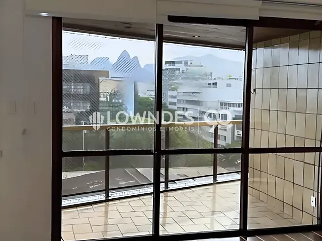 Apartamento com 135m² 3 quartos e 4 banheiros, à venda, no bairro Copacabana em Rio de Janeiro