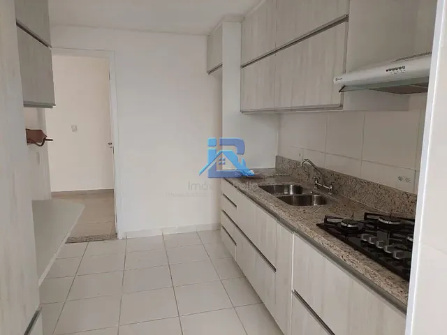 Apartamento com 106m² 3 quartos e 2 banheiros, para alugar, no bairro Jardim Carlos Borella em Itatiba