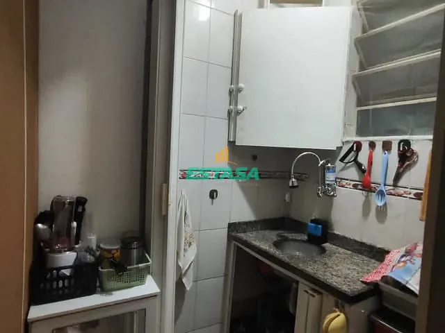Apartamento 1 quarto e 1 banheiro, à venda, no bairro Catete em Rio de Janeiro