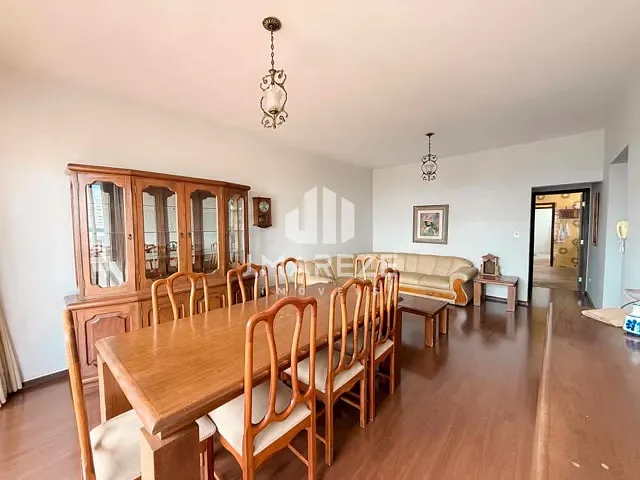 Apartamento 3 quartos e 2 banheiros, à venda ou para alugar, no bairro Centro em Apucarana