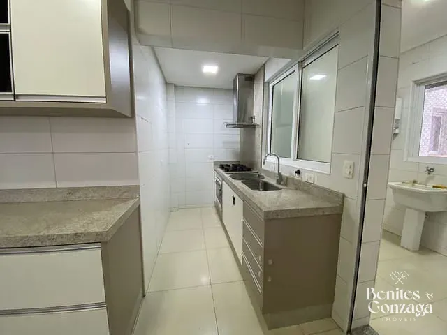 Apartamento com 189m² 3 quartos e 2 banheiros, à venda, no bairro Zona 01 em Maringá