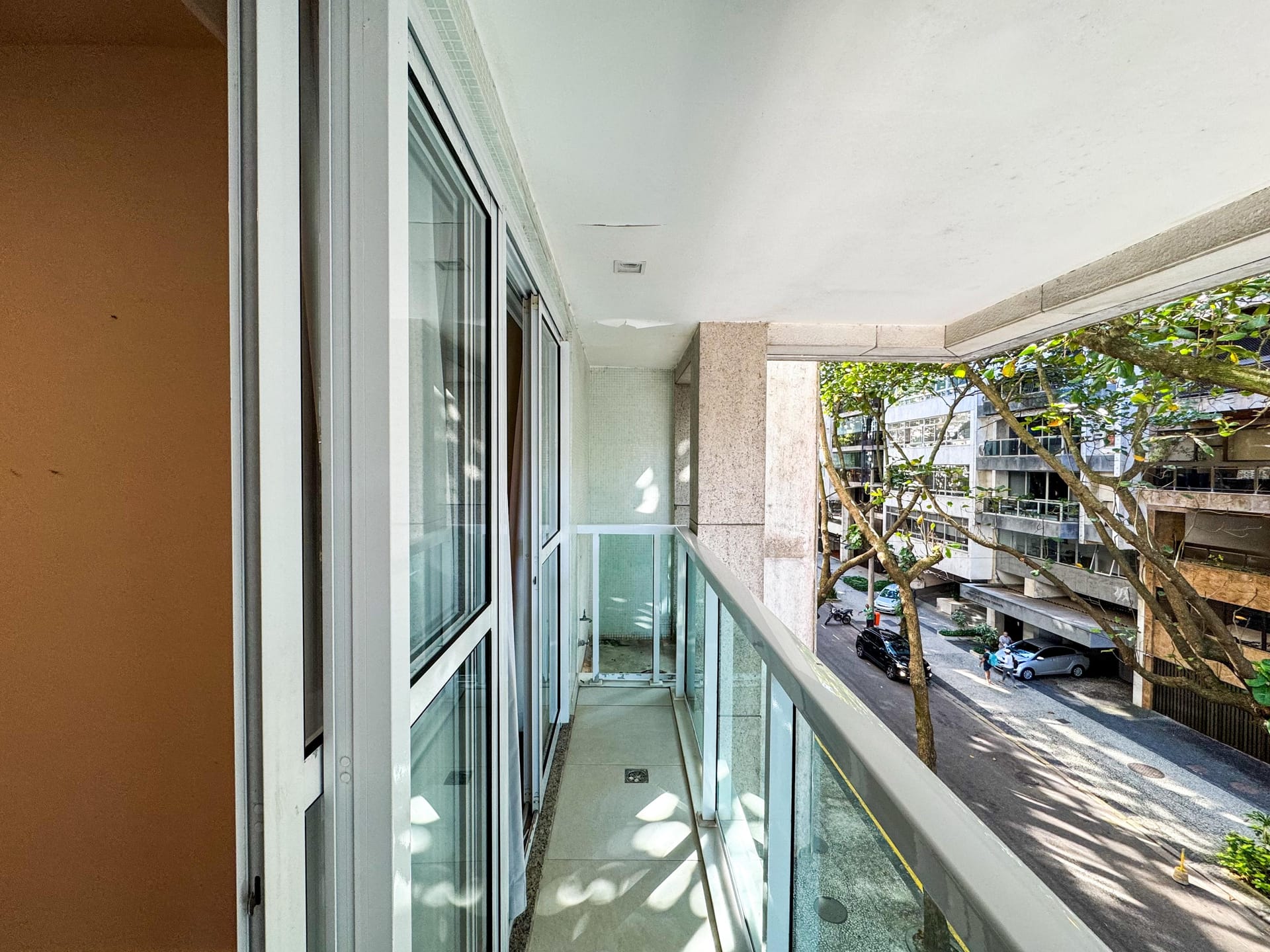 Apartamento à venda, Rua José Linhares - Leblon. Quadra mar, varanda, 3 quartos (2 suítes), área externa, 3 vagas - 199 m².