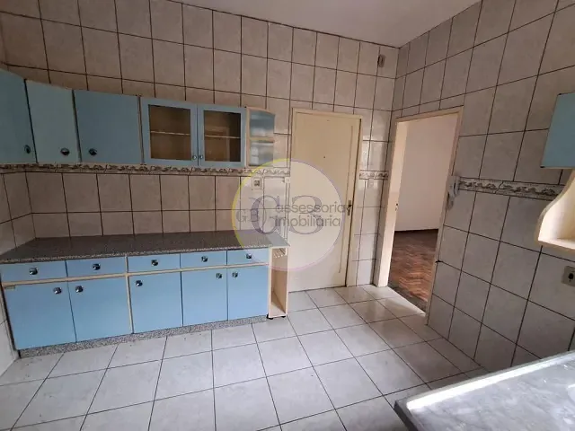 Apartamento 3 quartos e 2 banheiros, à venda ou para alugar, no bairro Centro em Pelotas