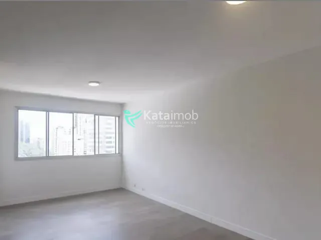 Apartamento 3 quartos e 2 banheiros, para alugar, no bairro Moema em São Paulo