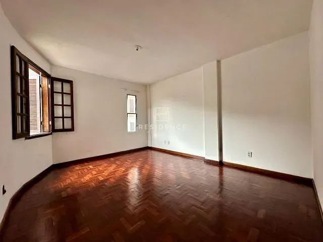 Apartamento 2 quartos e 1 banheiro, à venda, no bairro Centro em Barra Mansa