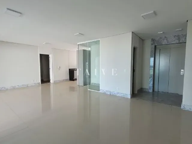 Apartamento com 247m² 3 quartos e 5 banheiros, à venda, no bairro Gleba Fazenda Palhano em Londrina