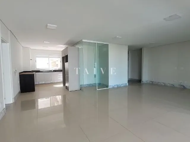 Apartamento com 247m² 3 quartos e 5 banheiros, à venda, no bairro Gleba Fazenda Palhano em Londrina