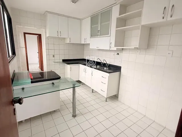 Apartamento 3 quartos e 2 banheiros, à venda, no bairro Caminho das Árvores em Salvador