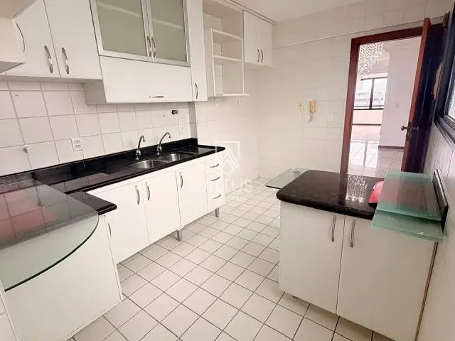 Apartamento 3 quartos e 2 banheiros, à venda, no bairro Caminho das Árvores em Salvador