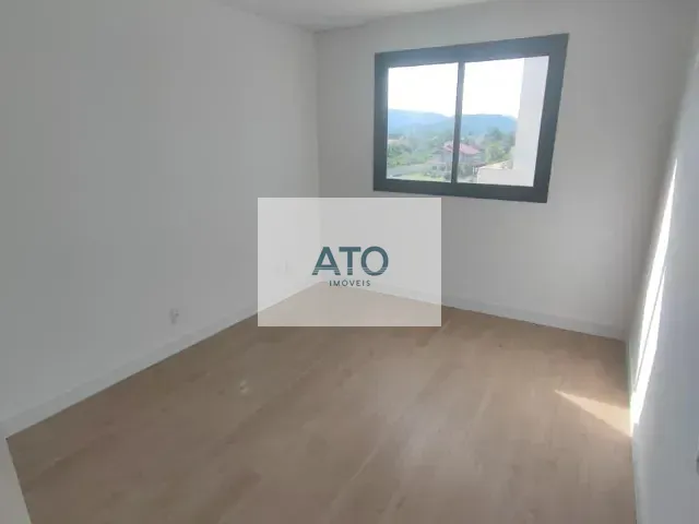 Apartamento 2 quartos e 2 banheiros, para alugar, no bairro Centro em Tijucas