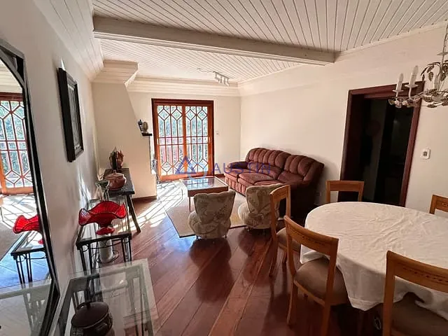 Apartamento com 100m² 3 quartos e 3 banheiros, à venda, no bairro Capivari em Campos do Jordão