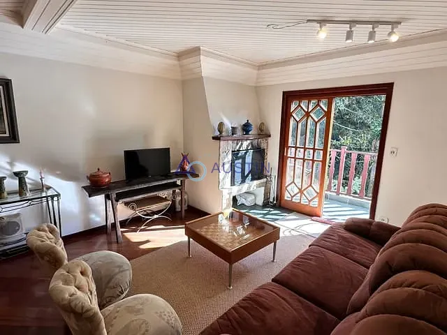 Apartamento com 100m² 3 quartos e 3 banheiros, à venda, no bairro Capivari em Campos do Jordão