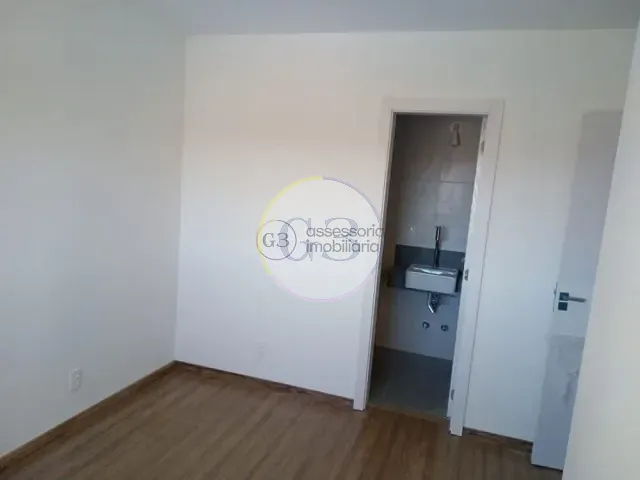 Apartamento 2 quartos e 2 banheiros, para alugar, no bairro Centro em Pelotas