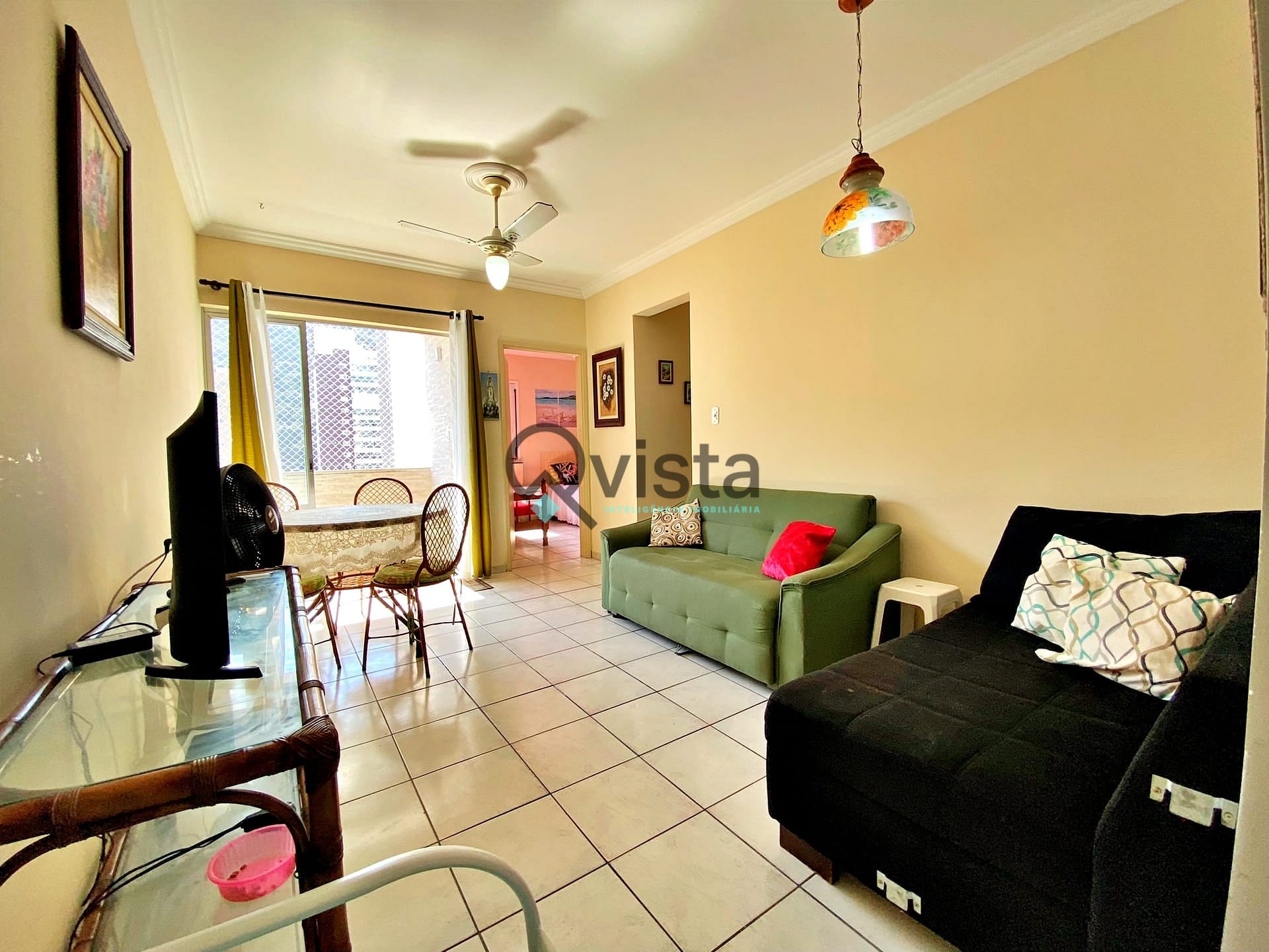 Apartamento à venda com 2 quartos, 70m² - Foto 3
