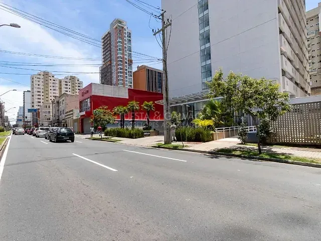 Apartamento com 40m² 1 quarto e 1 banheiro, para alugar, no bairro Centro em Curitiba