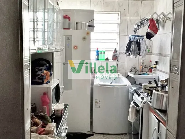 Apartamento 2 quartos e 1 banheiro, à venda, no bairro Vila Perracini em Poá