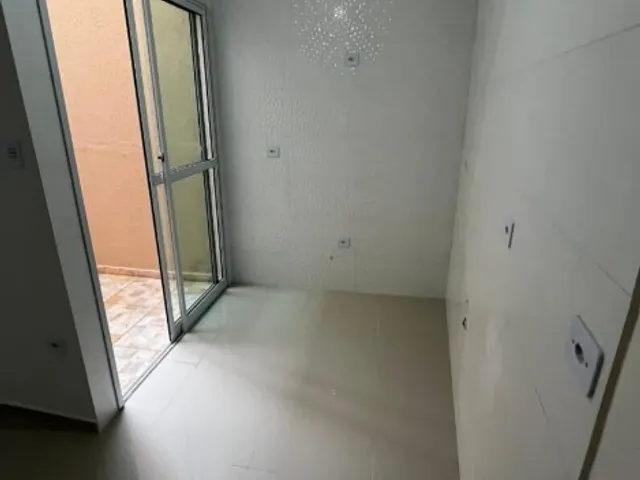 Apartamento 2 quartos e 2 banheiros, à venda, no bairro Vila Mazzei em Santo André