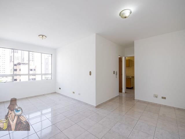 Apartamento 1 quarto e 1 banheiro, à venda, no bairro Centro em Curitiba