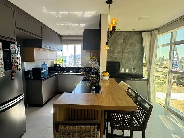 Apartamento 2 quartos e 3 banheiros, à venda, no bairro Centro em Camboriú