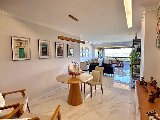Apartamento 4 quartos e 5 banheiros, à venda, no bairro Treze de Julho em Aracaju