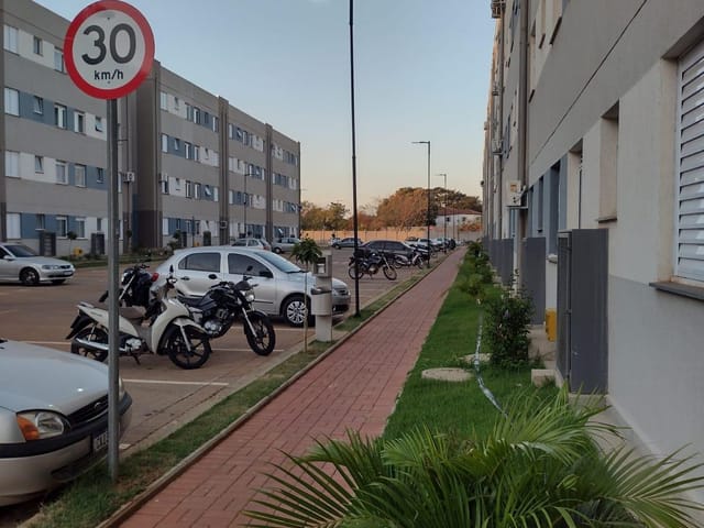 Apartamento 2 quartos e 1 banheiro, à venda ou para alugar, no bairro Fazenda Rio Preto em São José do Rio Preto