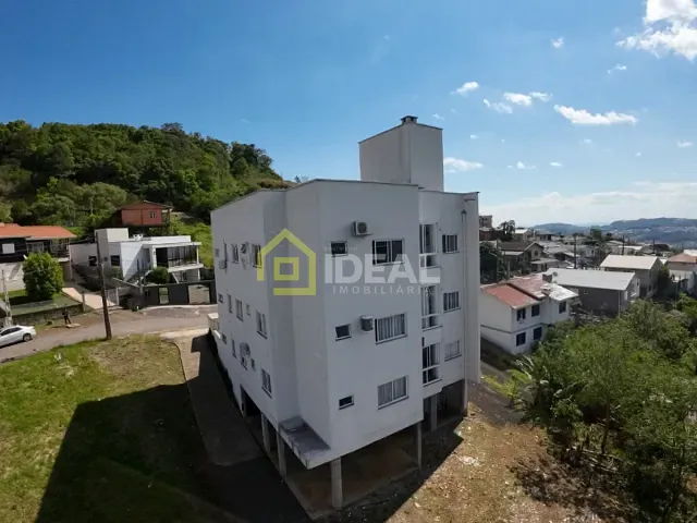 Apartamento com 60m² 2 quartos e 1 banheiro, à venda, no bairro Nações em Concórdia