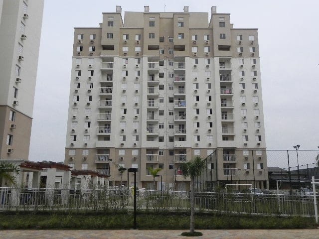 Foto do Apartamento - Cobertura com 3 dormitórios e 2 banheiros possui garagem para 2 carros à venda no Condomínio Parque Arvoredo, situado na melhor localização do Xaxim. | Auze Imóveis