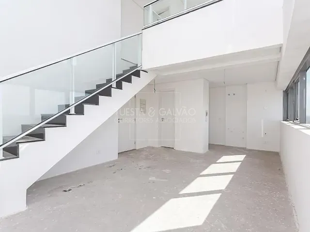 Apartamento com 80m², à venda, no bairro Centro em Curitiba