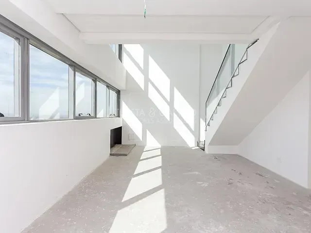 Apartamento com 80m², à venda, no bairro Centro em Curitiba