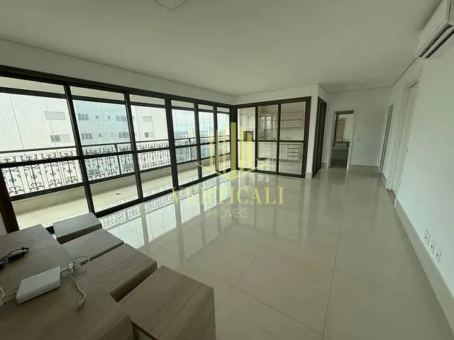 Apartamento com 182m² 4 quartos e 6 banheiros, para alugar, no bairro Jardim das Américas em Cuiabá