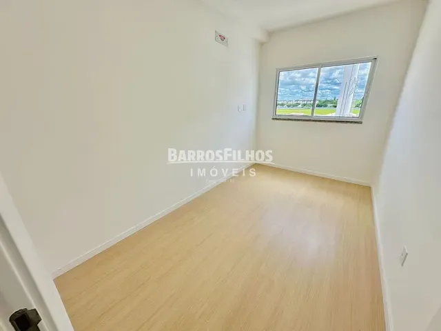 Apartamento com 70m² 3 quartos e 2 banheiros, para alugar, no bairro Farolândia em Aracaju