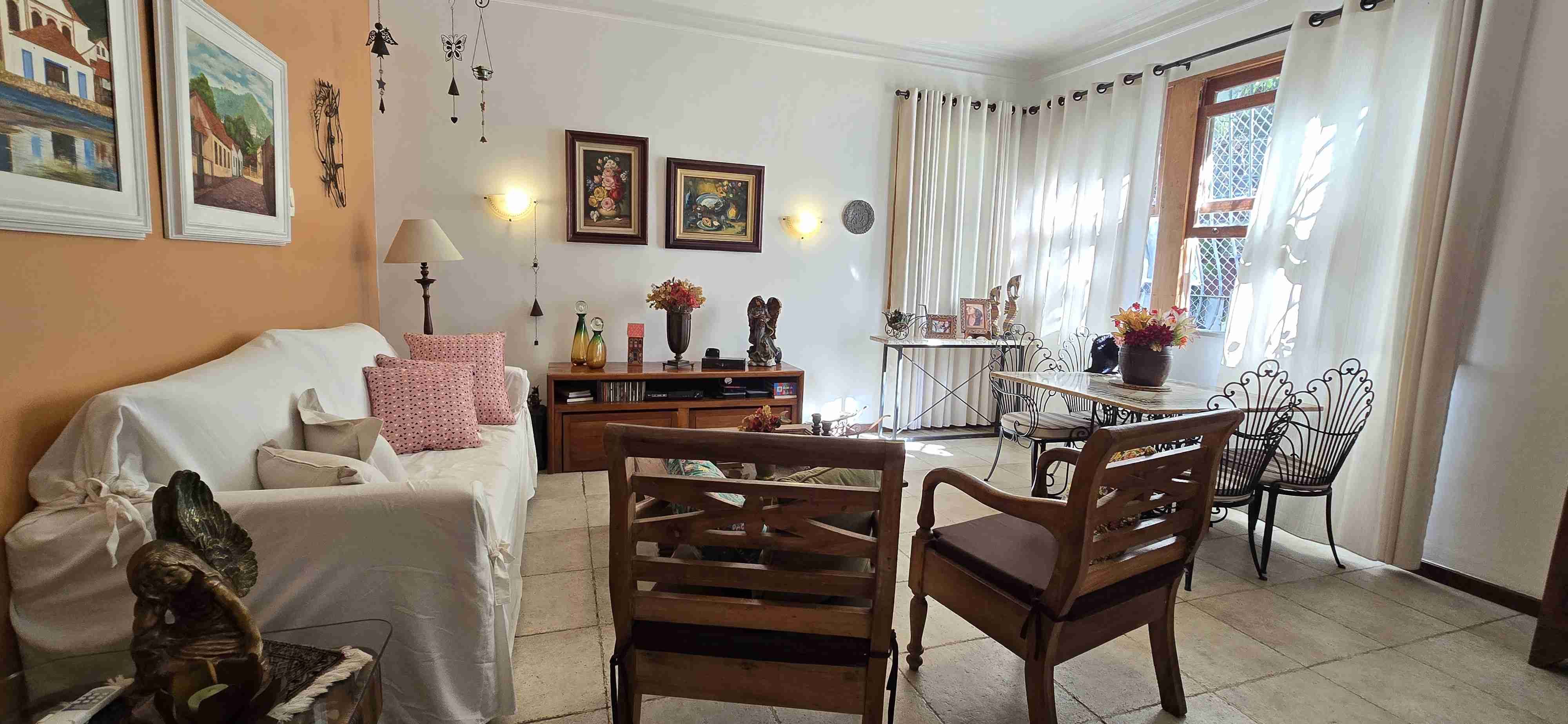 Apartamento espetacular à venda, Rua Fonte da Saudade, Lagoa, Rio de Janeiro. Sala ampla, 3 quartos, suíte, cozinha ampla, 1 vaga de garagem