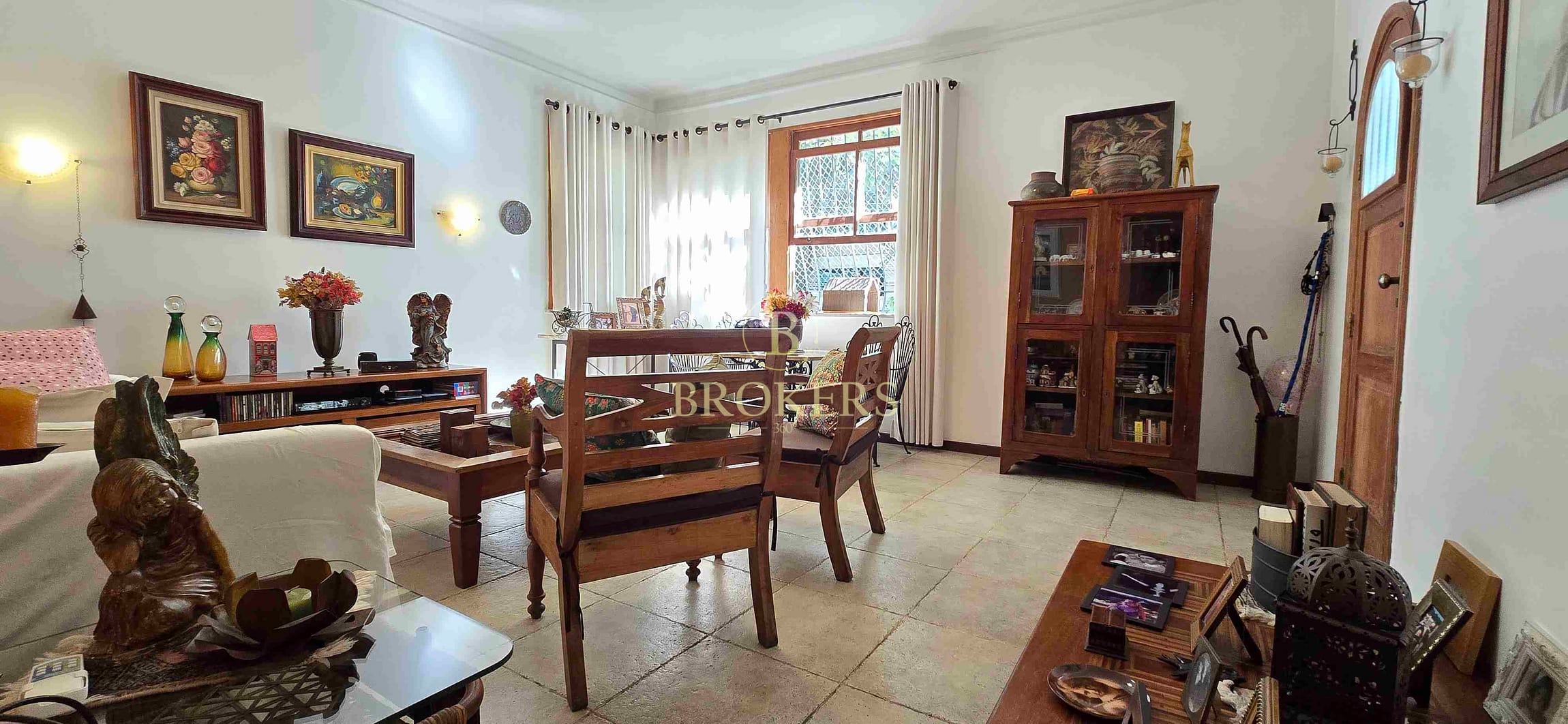 Apartamento espetacular à venda, Rua Fonte da Saudade, Lagoa, Rio de Janeiro. Sala ampla, 3 quartos, suíte, cozinha ampla, 1 vaga de garagem