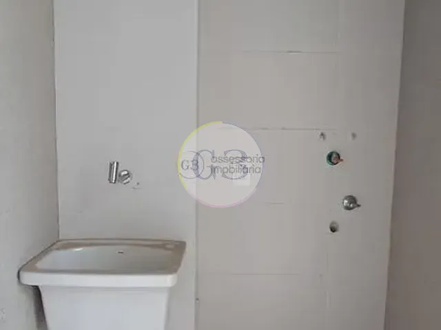 Apartamento 2 quartos e 2 banheiros, para alugar, no bairro Centro em Pelotas