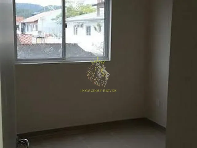 Apartamento 2 quartos e 2 banheiros, à venda, no bairro Lídia Duarte em Camboriú