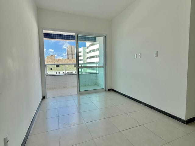 Apartamento 3 quartos e 2 banheiros, à venda, no bairro Atalaia em Aracaju