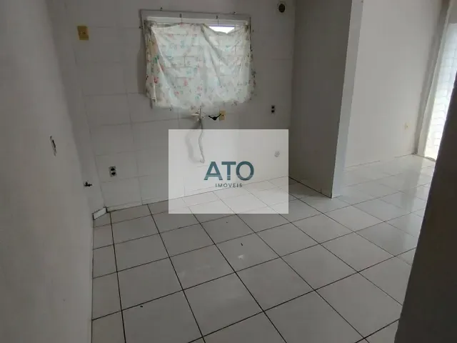 Apartamento com 72m² 2 quartos e 1 banheiro, para alugar, no bairro Praça em Tijucas