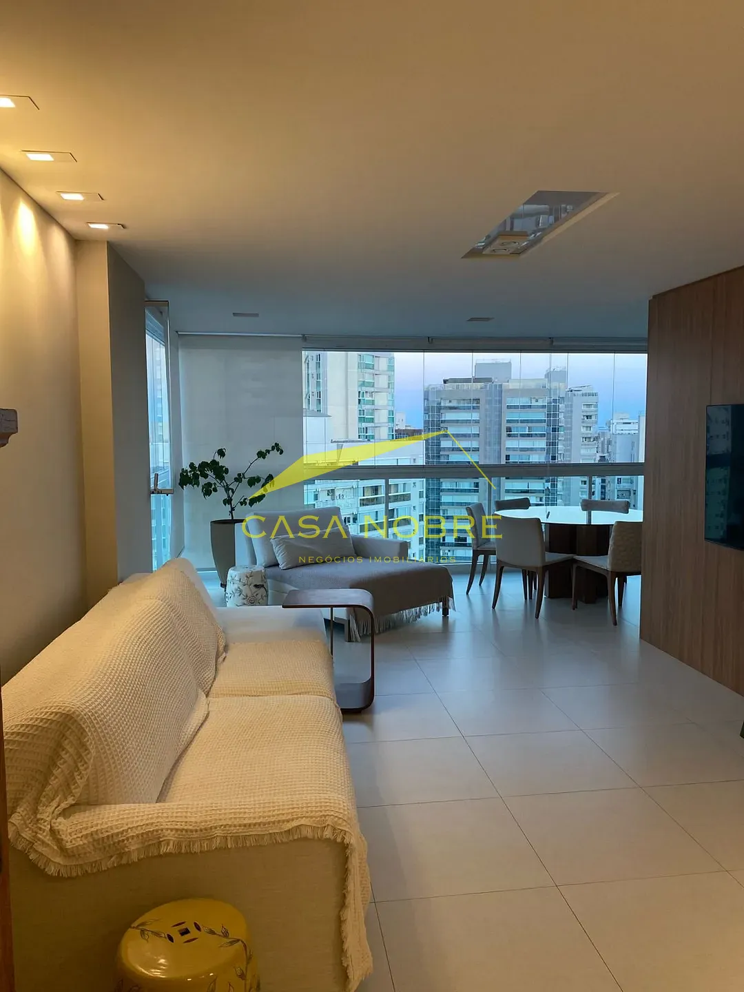 Apartamento, 3 quartos, 127 m² - Foto 1