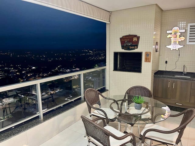 Apartamento com 192m² 4 quartos e 5 banheiros, à venda, no bairro Jardim Mariana em Cuiabá