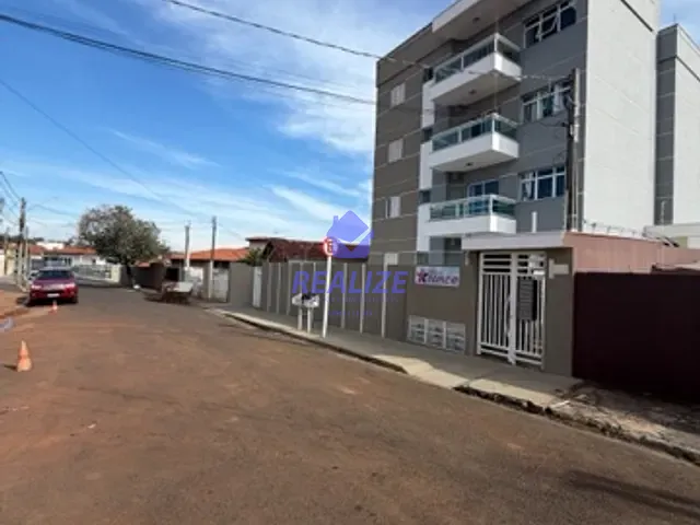 Apartamento com 70m² 2 quartos e 2 banheiros, à venda ou para alugar, no bairro Jardim Bom Pastor em Rua Mário Lopes Leão