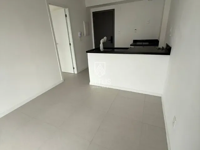 Apartamento 1 quarto e 1 banheiro, à venda, no bairro Piatã em Salvador
